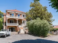 Villa Elisa M Hotels in Aubenas