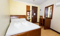 One Lourdes Dormitel Hoteles en Jordán