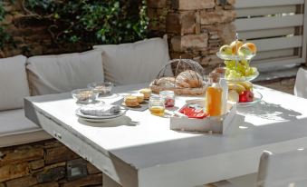 White Tinos Luxury Suites