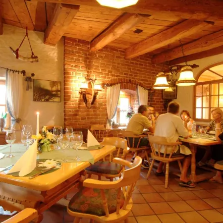 Hotel Biedermeier Hof Отели в г. Шердинг