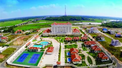 Ban Thach Riverside Hotel & Resort Các khách sạn gần Trường Đại học Quảng Nam