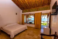 Balihai Bungalows - parking