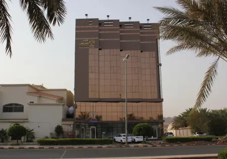 Orient House Отели в г. Хэйл