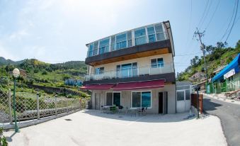 Geoje Blueberry Pension