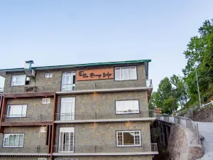 The Roomy Lodge, Murree