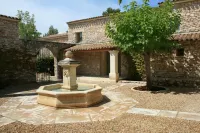 Résidence Odalys la Bastide des Chênes Hotels near Le Moulin a Vent