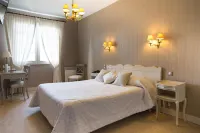 Hotel des Pins Hotels in Jau-Dignac-et-Loirac
