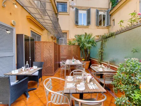 Lh Royal Suites Terrace Отели рядом с достопримечательностью «Casanatense Library»