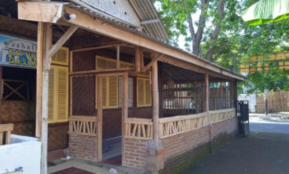 Backpacker Kawah Ijen