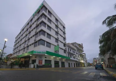 Hotel Urban Express Hotels near Mujer Ceiba