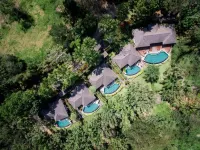 The Grand Bakas Jungle Retreat Villa スマラプラ宮殿周辺のホテル