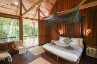 Noah Creek Eco Huts Hotels in Daintree