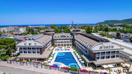 Viking Star Hotel Отели рядом с достопримечательностью «Çekirdeksiz Mandalin Camping Kemer Antalya Çadır Karavan Kamp Alanı»