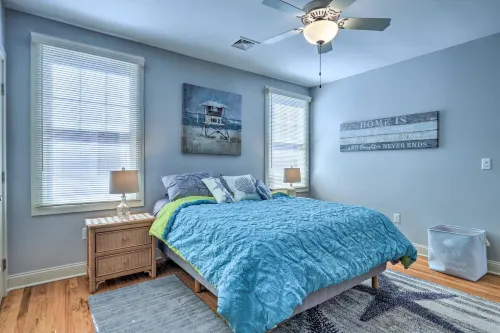 New London Hideaway Near Beaches and Local Spots!