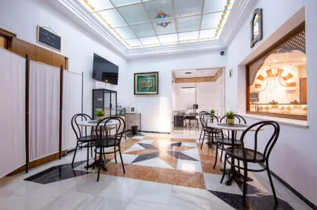 Los Omeyas Отели рядом с достопримечательностью «Tours in Cordoba - Oway Tours»