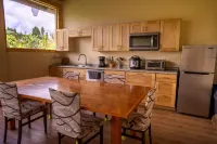 Kikala Waterfall Lodge Hotels in Hawaii island