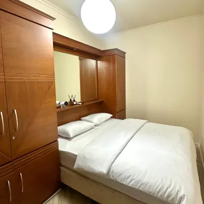 The Amber Suite near Central Park Mall Jakarta Hotels near Grogol