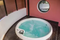 Kallisti Hotel - Hot Tub