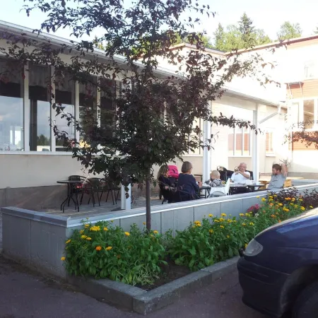 Kristinebergs Bed & Breakfast Отели в г. Мора