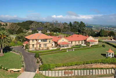 Manor Views NZ Hotels in Huntly