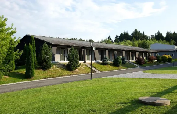 斯沃耶蒂采御馬俱樂部酒店