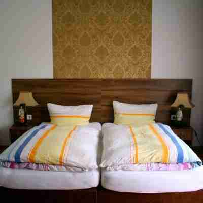 Hotel Zur Heidquelle Rooms