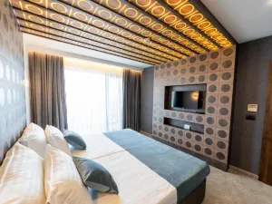 103 Degrees Hotel & Spa