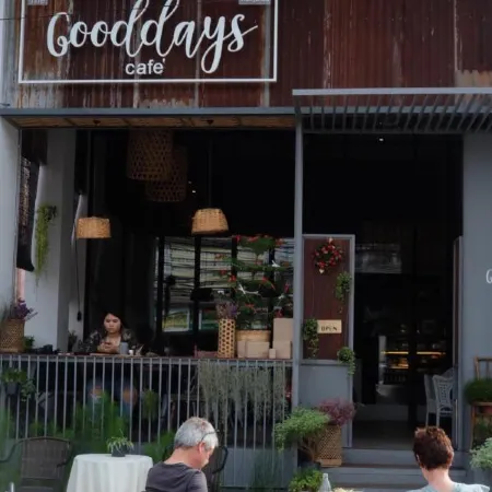 The Good Days Отели рядом с достопримечательностью «Торговый центр UD Town»