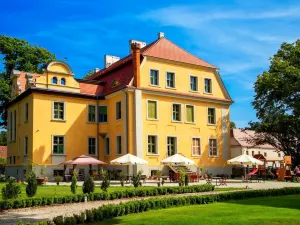 Pałac Wiechlice - Hotel, Restaurant, Spa
