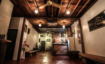 Rock Wood Hotel