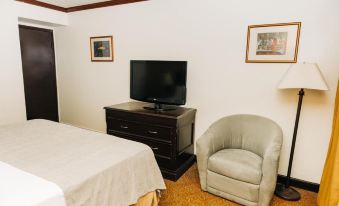 Plaza Hotel and Suites