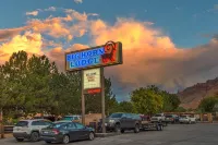 Big Horn Lodge - Motels