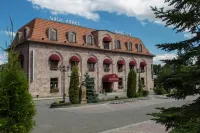 Nane Hotel Hôtels à : 