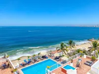 The Paramar Beachfront Boutique Hotel with Breakfast Included - Downtown Malecon - Bãi đậu xe