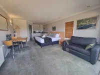 Hotel Lake Brunner Hotels in Moana