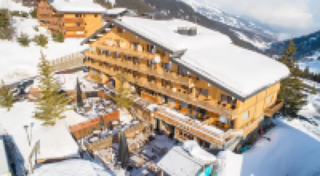 萊阿呂萊莫塔雷特度假酒店 鄰近Consigne à Ski Meribel La Chaudanne - Meribel Les 3 Vallées的酒店