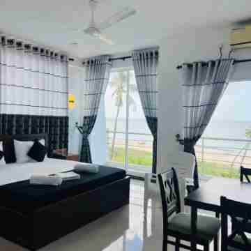 Liyonaa Beach Hotel Rooms