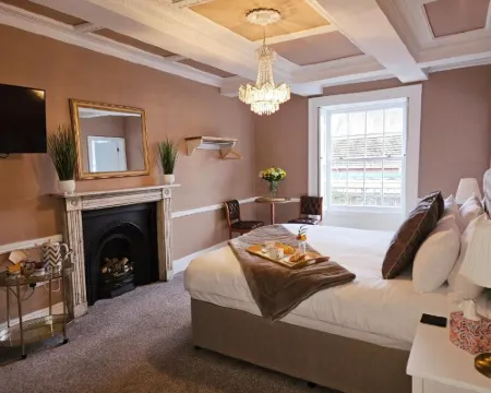 ザ ビーコンズ ゲストハウス ブレコンのホテル