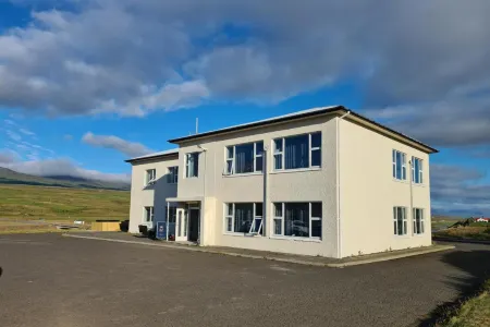 Hlín Guesthouse Отели в г. Скагафьордюр