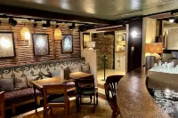 The Swan Inn - bar