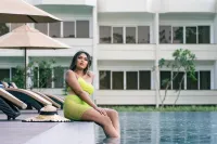 KYNROCK Airport Hotel - Pools