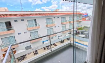 Águila Dorada Selva Hotel