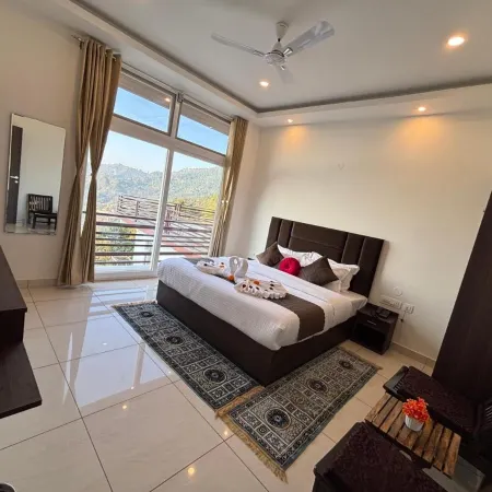 Hotel Rewalsar Heights
