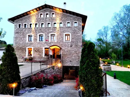 Molí Blanc Hotel Отели в г. Anoia