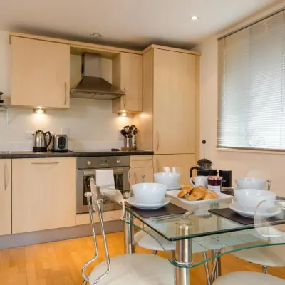 유어 스테이 브리스톨 해밀턴 코트 윌스 메모리얼 빌딩 주변 호텔