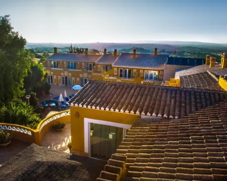 Montinho de Ouro Hotels in Luz