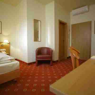 Hotel Königshof Rooms