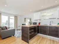 Roomspace Serviced Apartments - Abbot's Yard โรงแรมในกิลด์ฟอร์ด