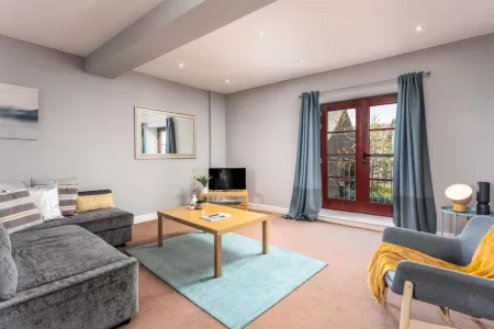 Elliot Suite No15 – Donnini Apartments