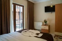 Kuzey Park Hotel - Bãi đậu xe